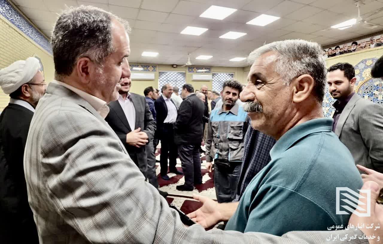 سرپرست شرکت انبارهاى عمومى و خدمات گمرکى ایران در دیدار صمیمى با کارکنان شرکت انبارهاى عمومى و خدمات گمرکى تهران: همدلی،